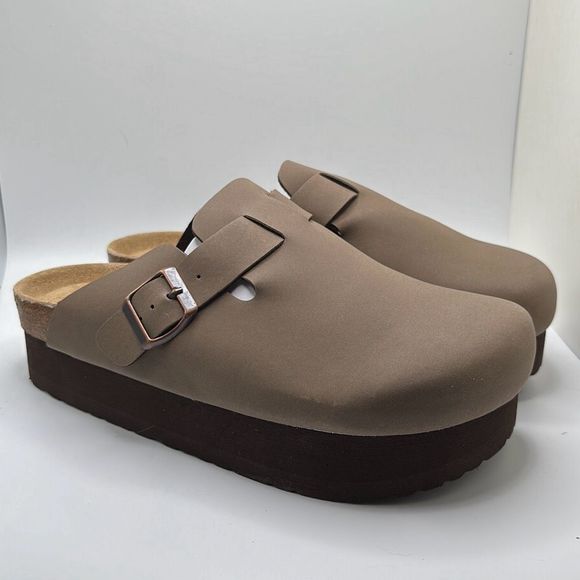 CUSHIONAIRE Women's Cork Footbed Platform Clog 10 WIDE BROWN - Picture 1 of 7